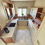 Infinity V Sea View Apartment, Tigaki Lägenhet