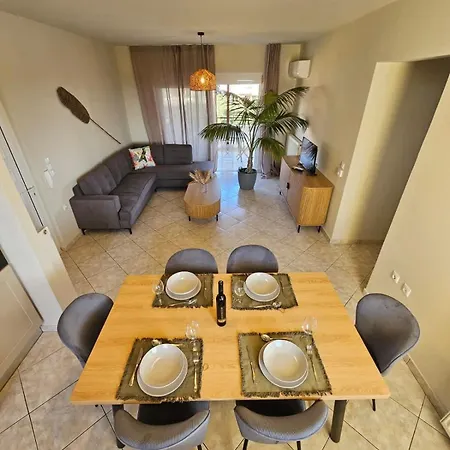 Infinity V Sea View Apartment, Tigaki Διαμέρισμα *